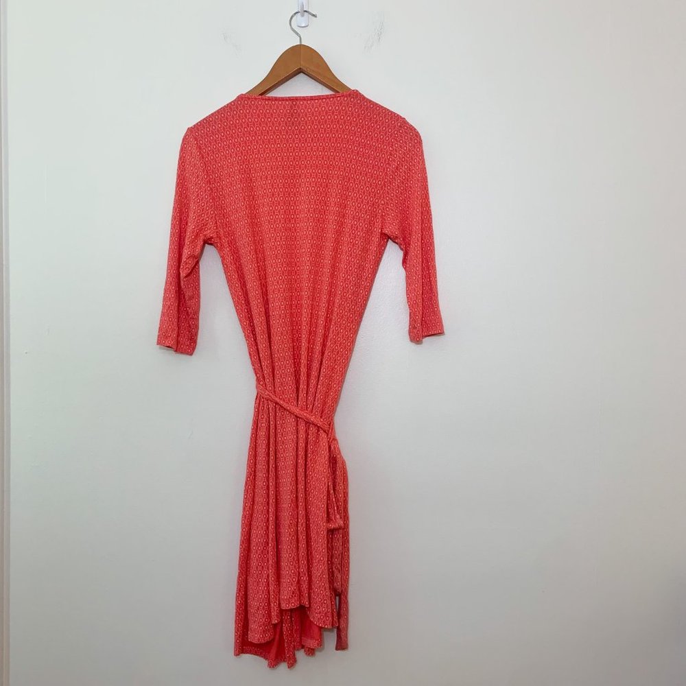 Seraphine Maternity Nursing Knit Wrap Tie Dress Geometric Coral Print, Size 8 - Picture 2 of 9